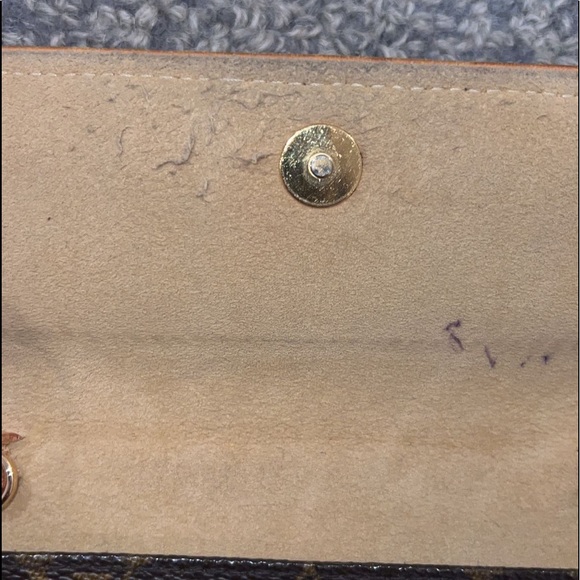 REAL Louis Vuitton Purse - Picture 7 of 8